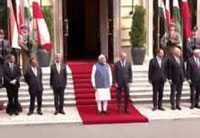 pm modi meets polish counterpart donald tusk in warsaw